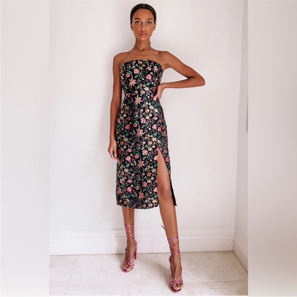 Lulu’s Jacquard Satin Midi Dress